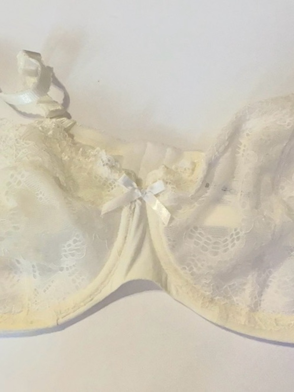 Elegant Lace Underwire Bra in Cream 44B Ivory